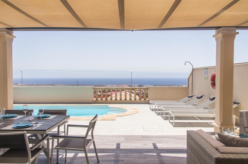 Luxurious Villa With Amazing Sea View And Pool 科斯塔卡莱塔 外观 照片
